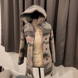 Light pink and gray aztec Coffeshop coat size L, new without tags!